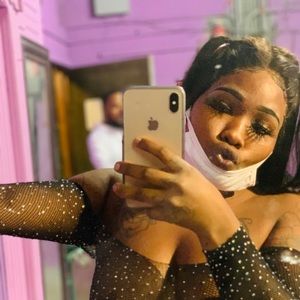 Meet your Posher, Anysia